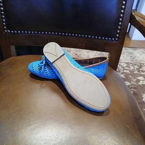 Cute Brand New Blue Flats/Slippers - Picture 5 of 7
